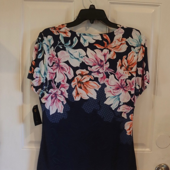 JM COLLECTION NWT Petite Short Sleeve Printed Top  PL - Picture 6 of 9